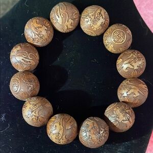 Wood carved Beaded stretch Bracelet